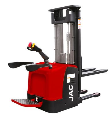 People Standing On Electric Stacker Truck Lifting Height 2.5m - 5.6m